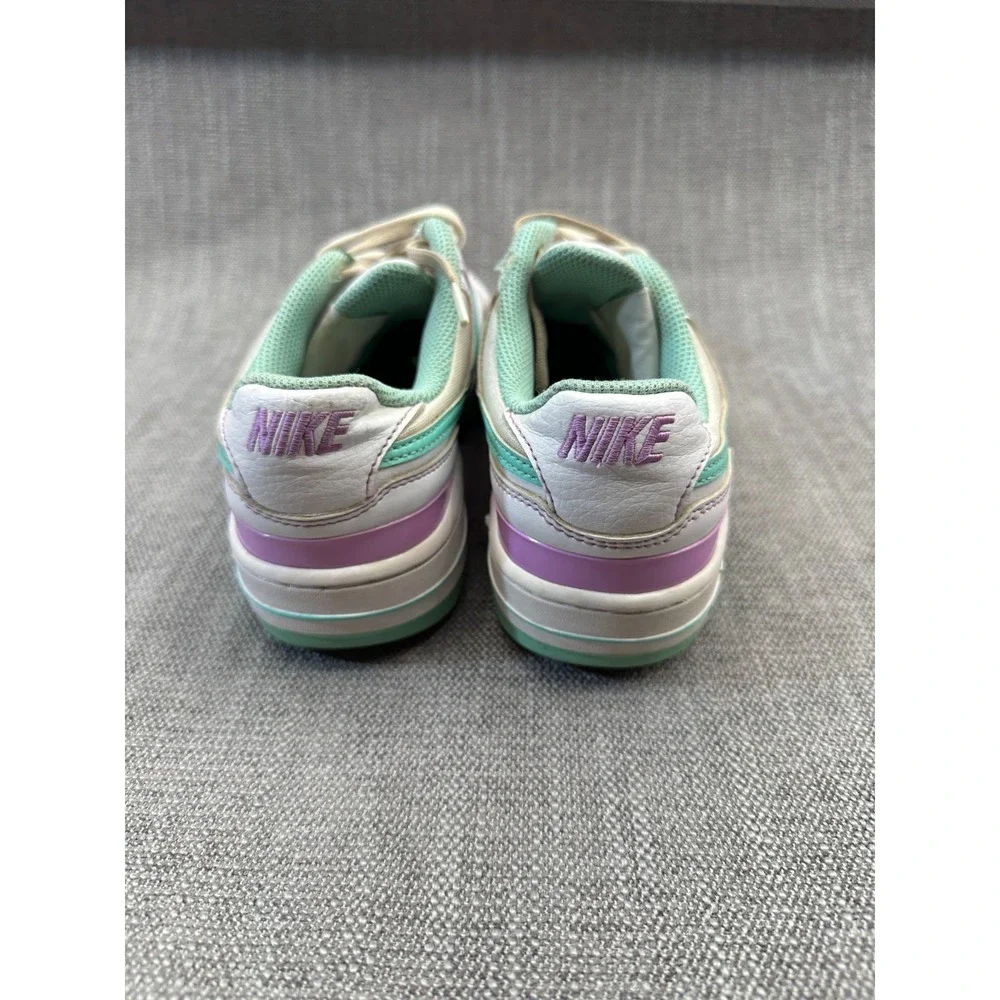Nike Gamma Force FN7109-100 Womens 7.5 Athletic Shoes White Emerald Rise Sneaker